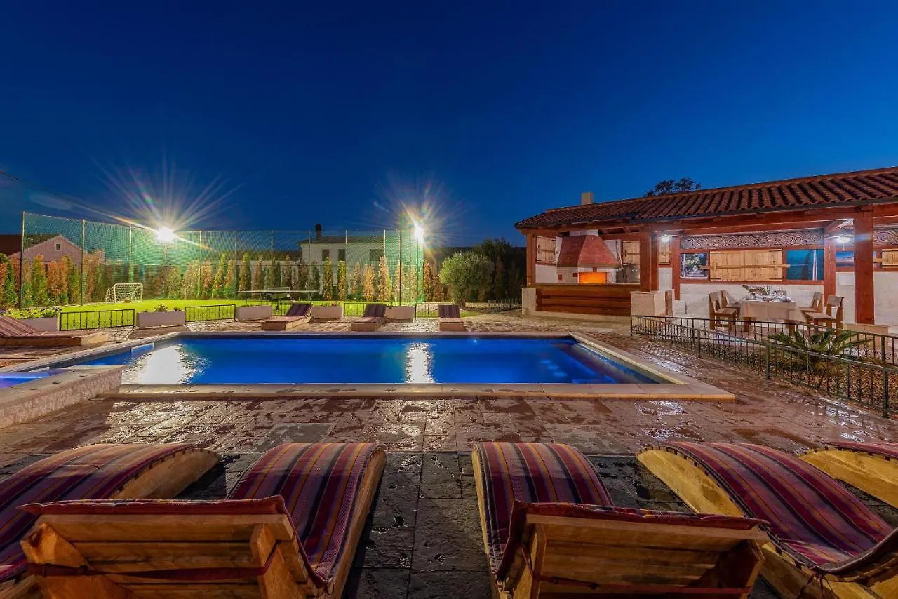 Villa Frenky Zadarvillas Vir