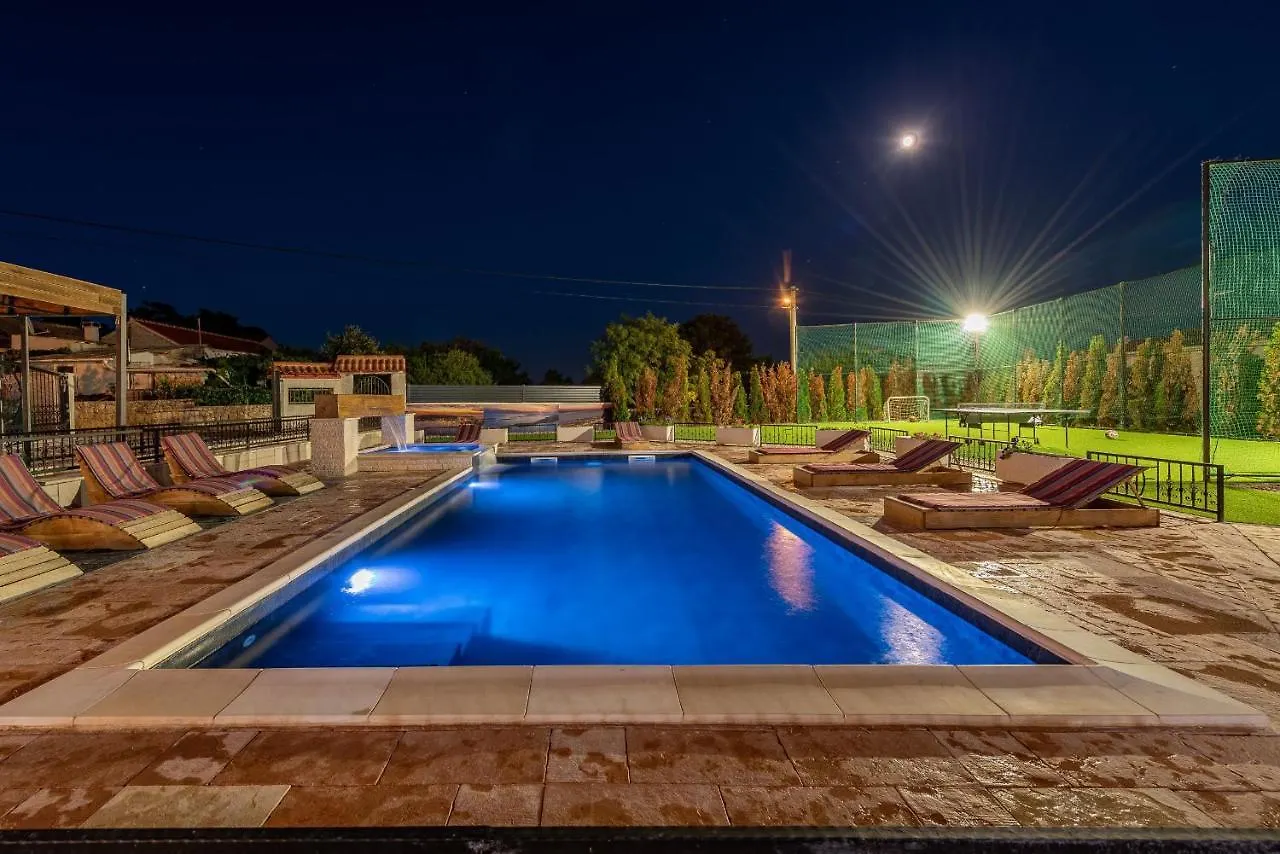 Villa Frenky Zadarvillas Vir